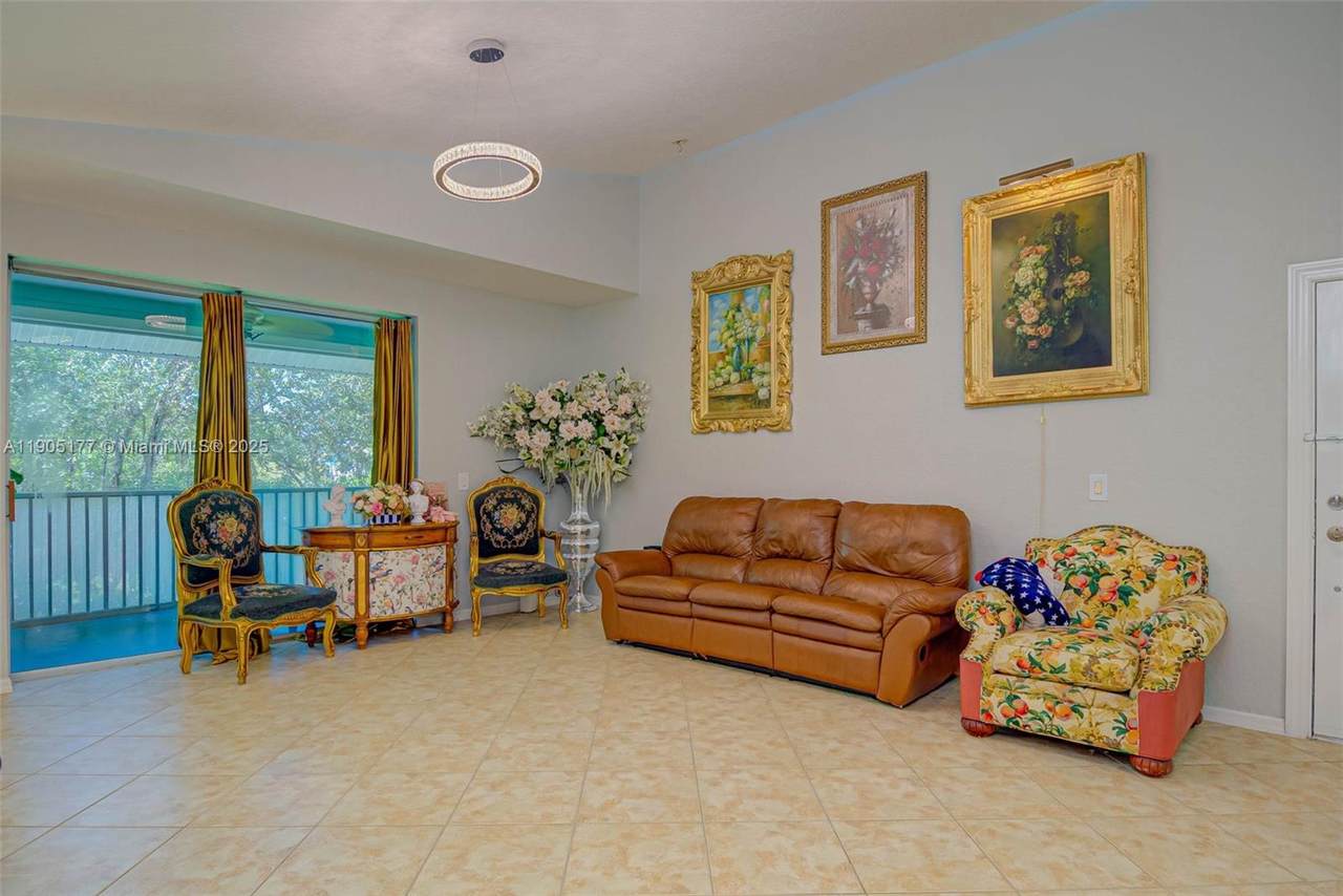 https://bt-photos.global.ssl.fastly.net/miami/1280_boomver_1_A11905177-2.jpg