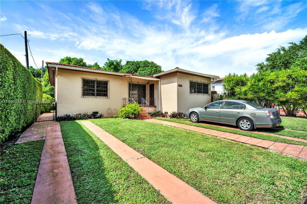 1540 20th Ave - Photo 1