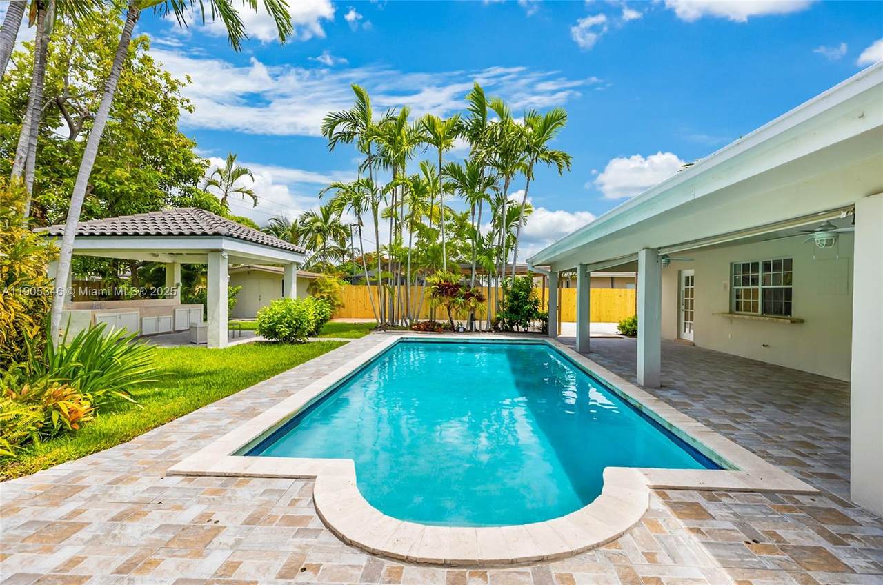 13820 82nd Ave - Photo 1