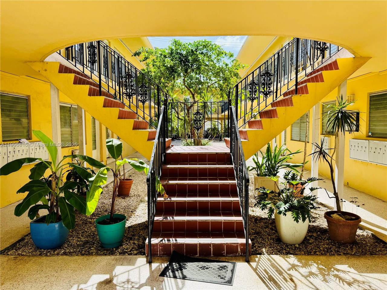 75 Washington Ave - Photo 1