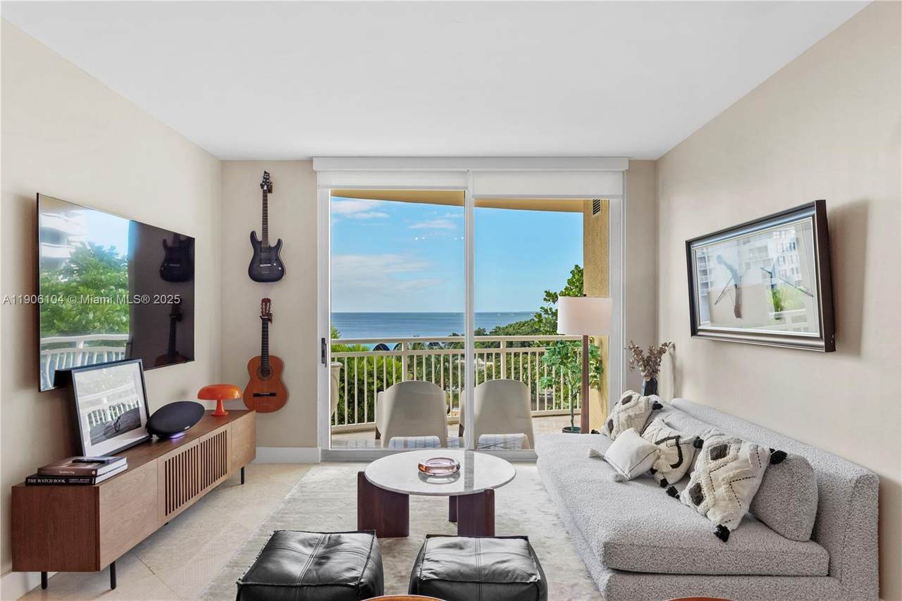 2475 Brickell Ave - Photo 1