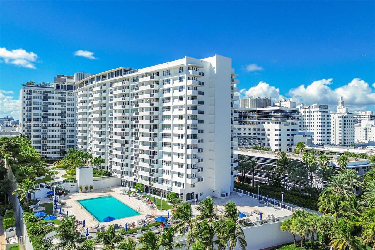 100 Lincoln Rd - Photo 1
