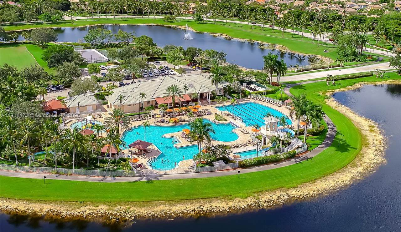 1665 Zenith Way - Photo 1