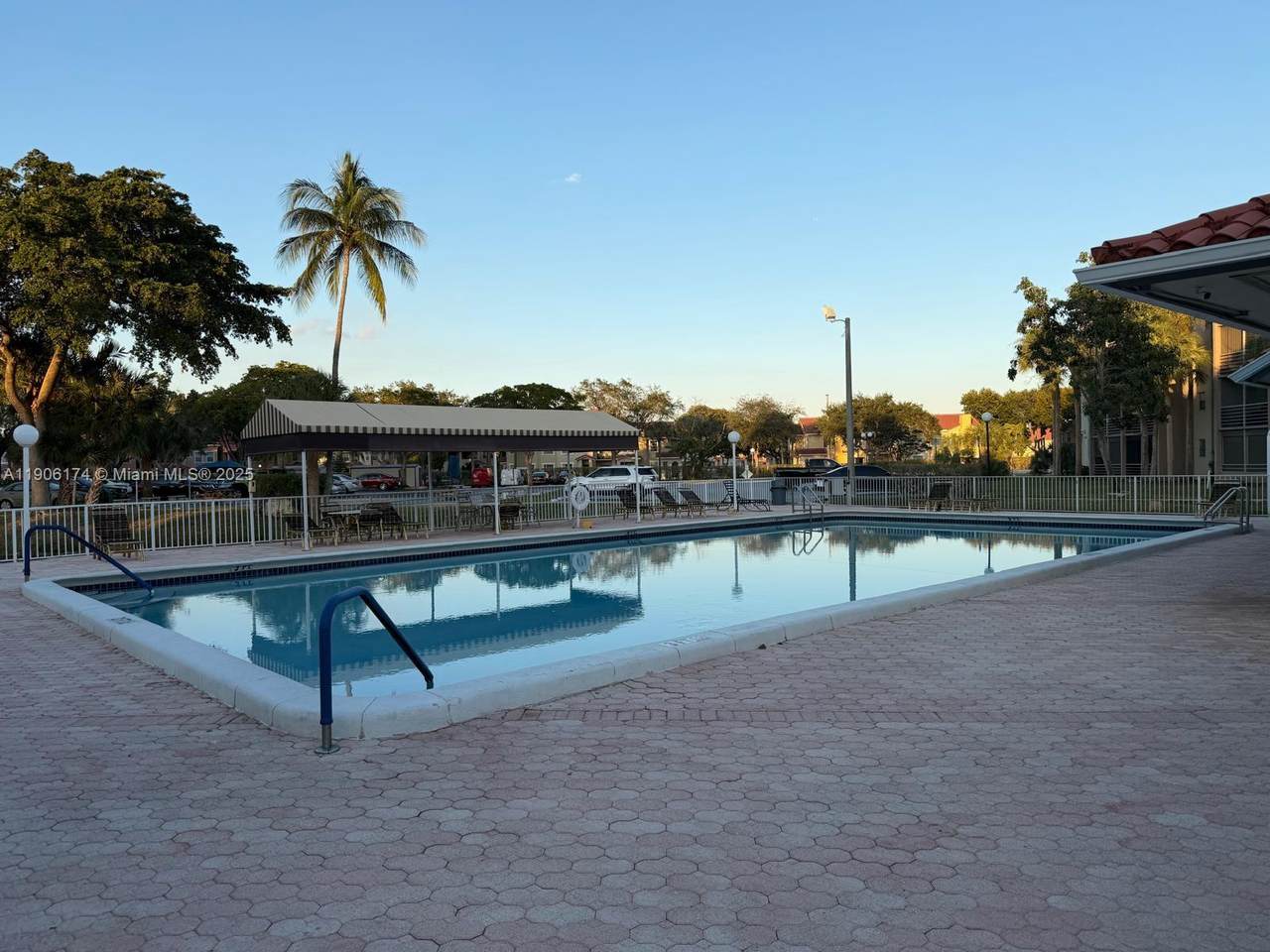 https://bt-photos.global.ssl.fastly.net/miami/1280_boomver_1_A11906174-2.jpg