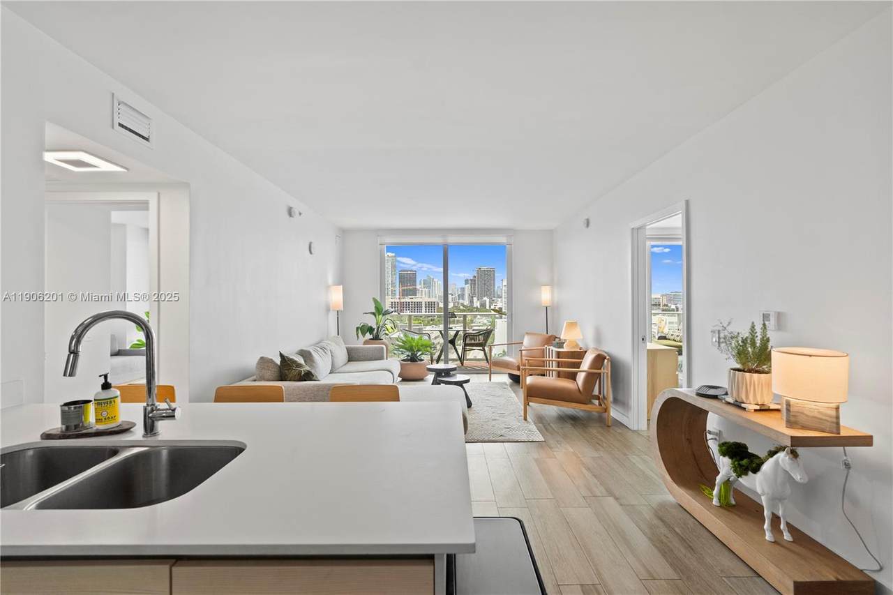 4250 Biscayne Blvd - Photo 1