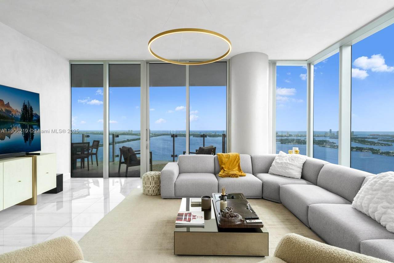 https://bt-photos.global.ssl.fastly.net/miami/1280_boomver_1_A11906219-2.jpg