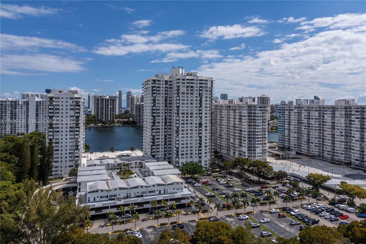 https://bt-photos.global.ssl.fastly.net/miami/1280_boomver_1_A11906436-2.jpg