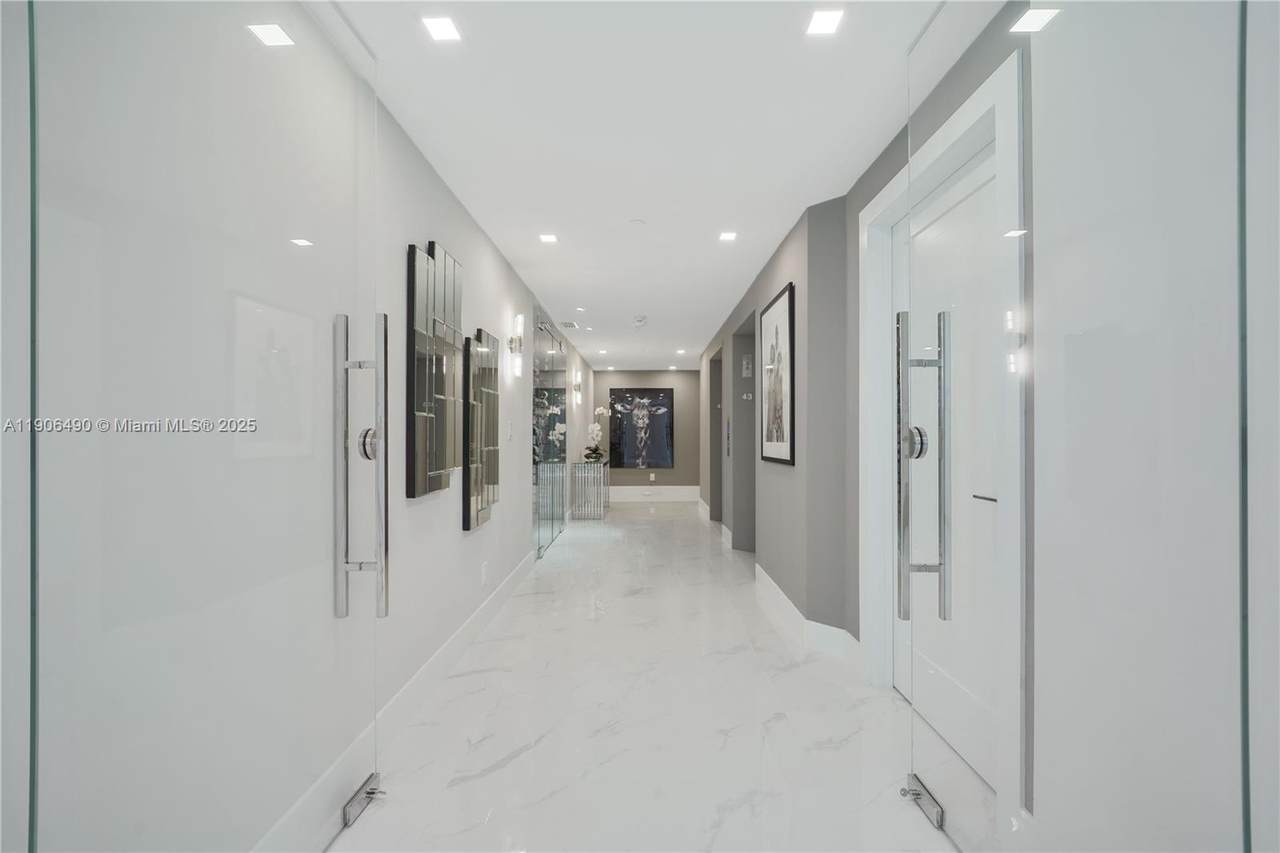 https://bt-photos.global.ssl.fastly.net/miami/1280_boomver_1_A11906490-2.jpg