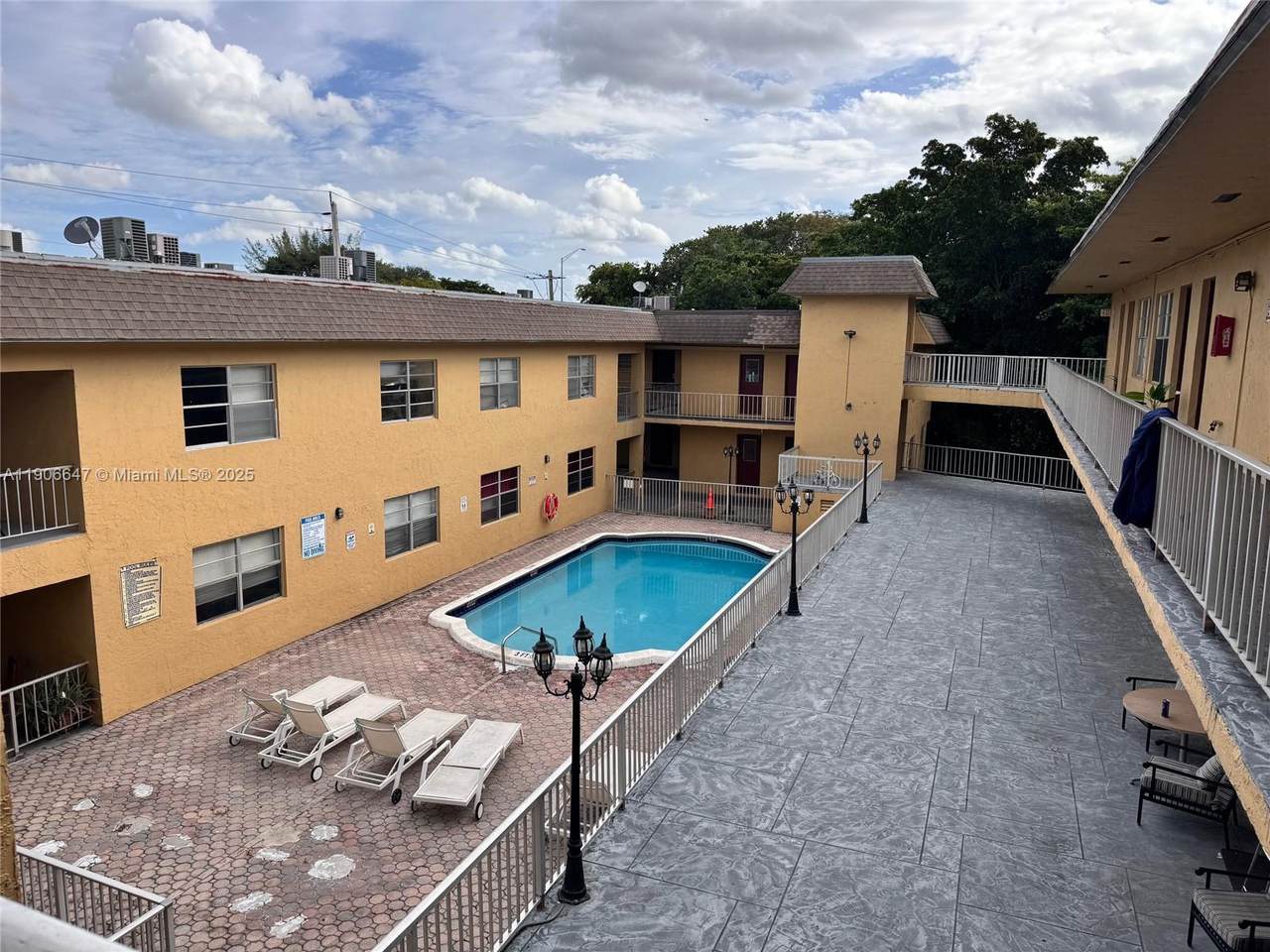 6840 Pembroke Rd - Photo 1