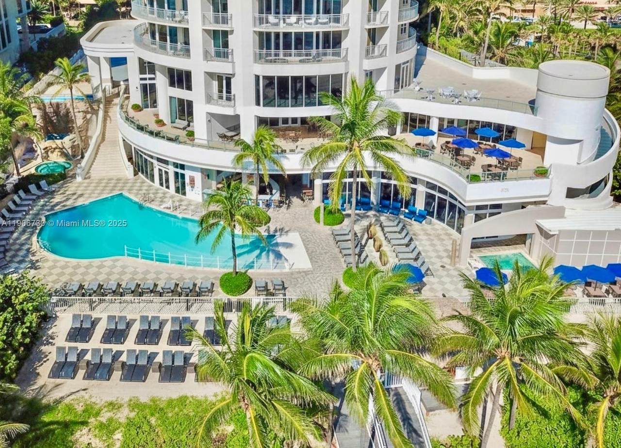 17375 Collins Ave - Photo 1