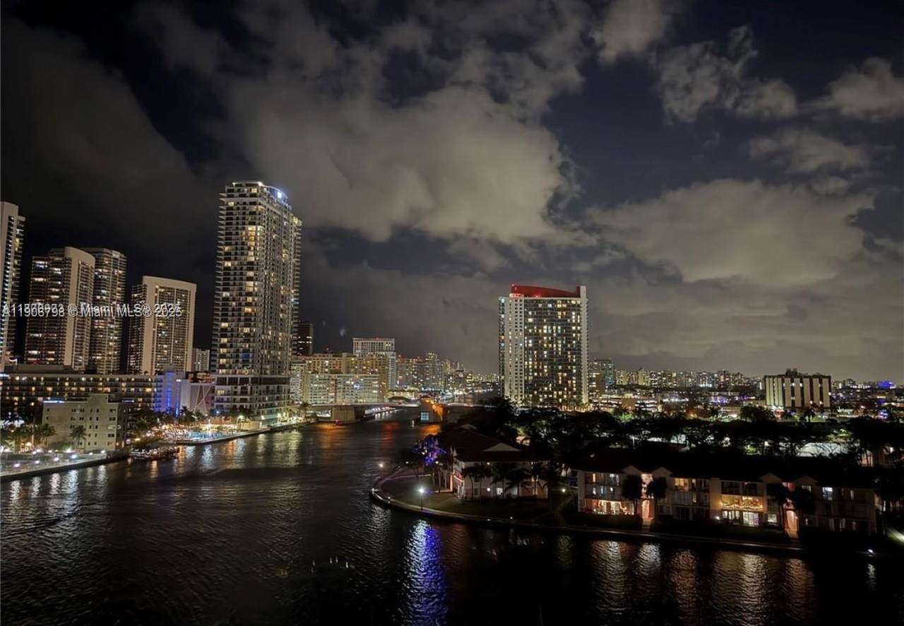 https://bt-photos.global.ssl.fastly.net/miami/1280_boomver_1_A11906798-2.jpg