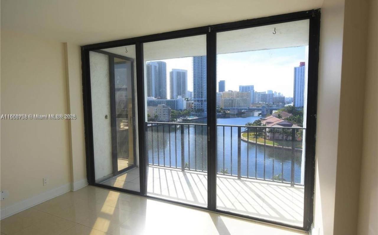 https://bt-photos.global.ssl.fastly.net/miami/1280_boomver_1_A11906798-2.jpg
