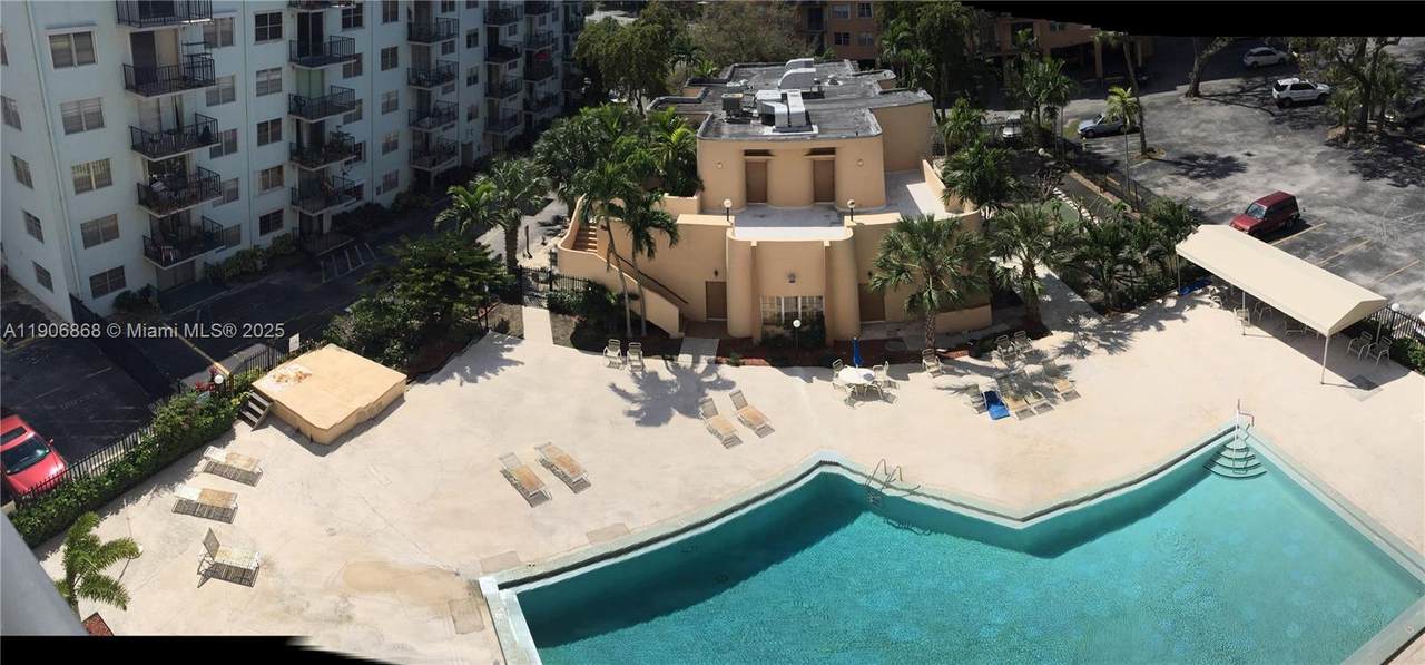 1470 125th Ter - Photo 1