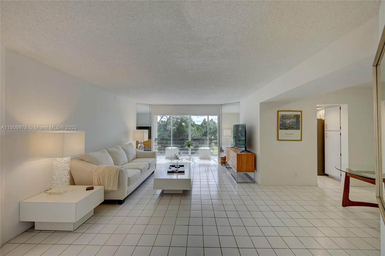 https://bt-photos.global.ssl.fastly.net/miami/1280_boomver_1_A11906876-2.jpg