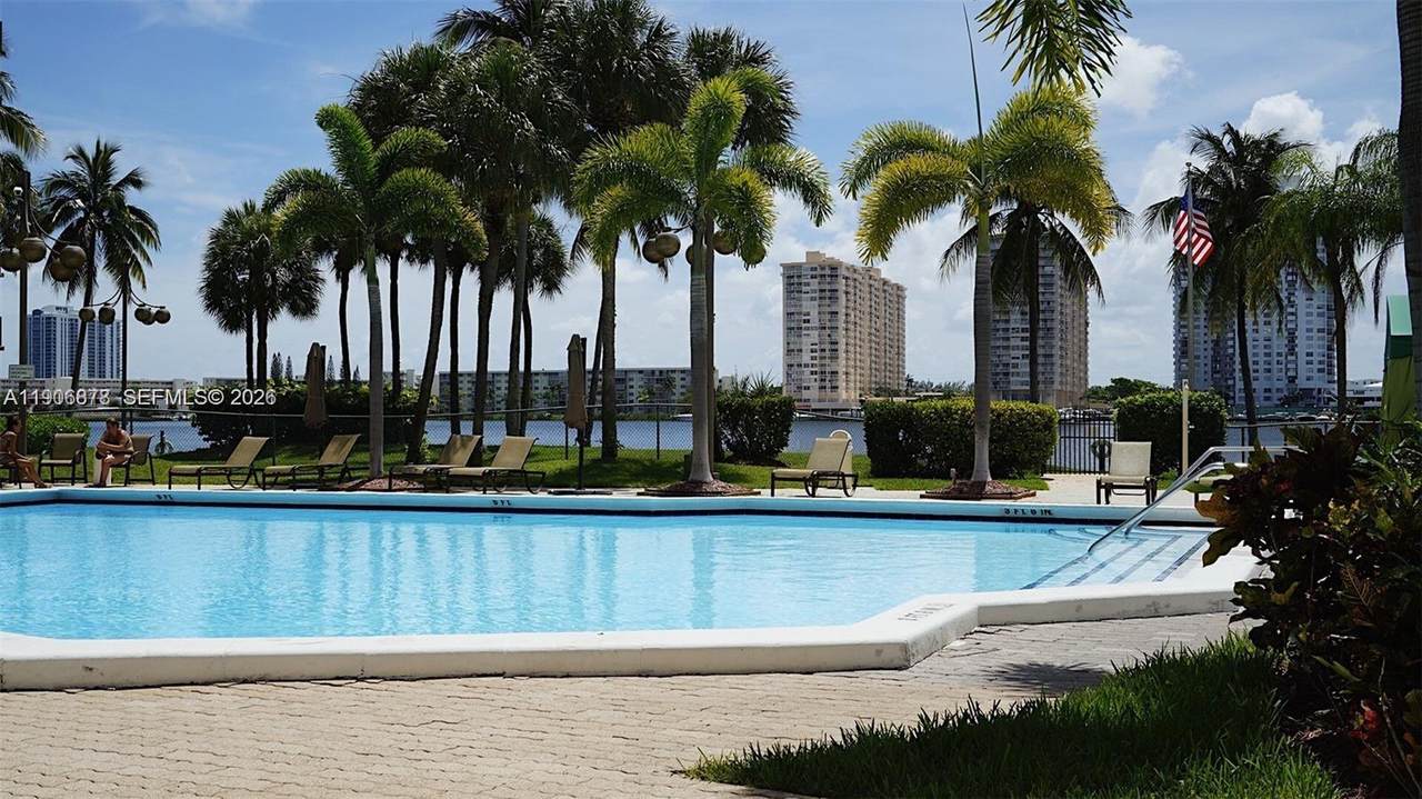 https://bt-photos.global.ssl.fastly.net/miami/1280_boomver_1_A11906878-2.jpg