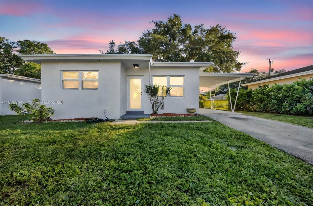 6326 24th St - Photo 1