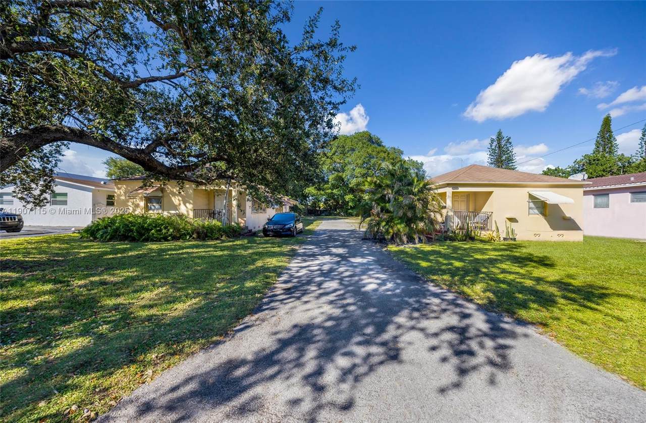 2459 Pierce St - Photo 1