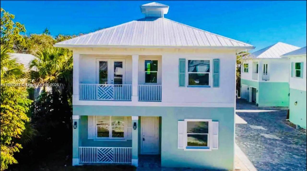 667 Cleveland Ave - Photo 1