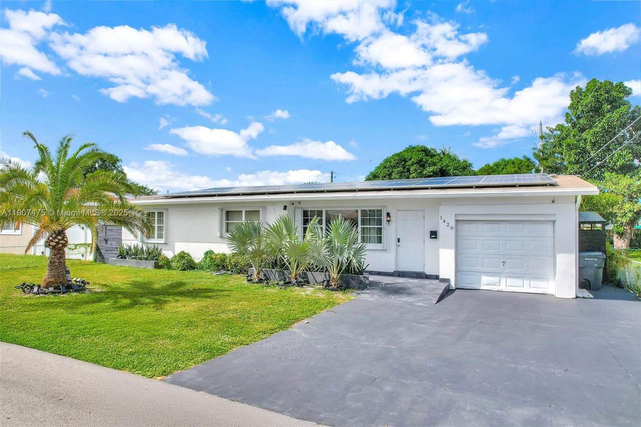 1420 24th Ter - Photo 1