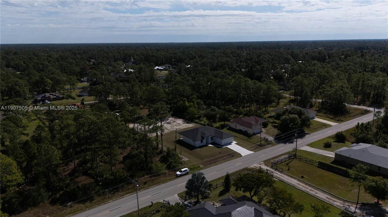 906 Willians Ave - Photo 1