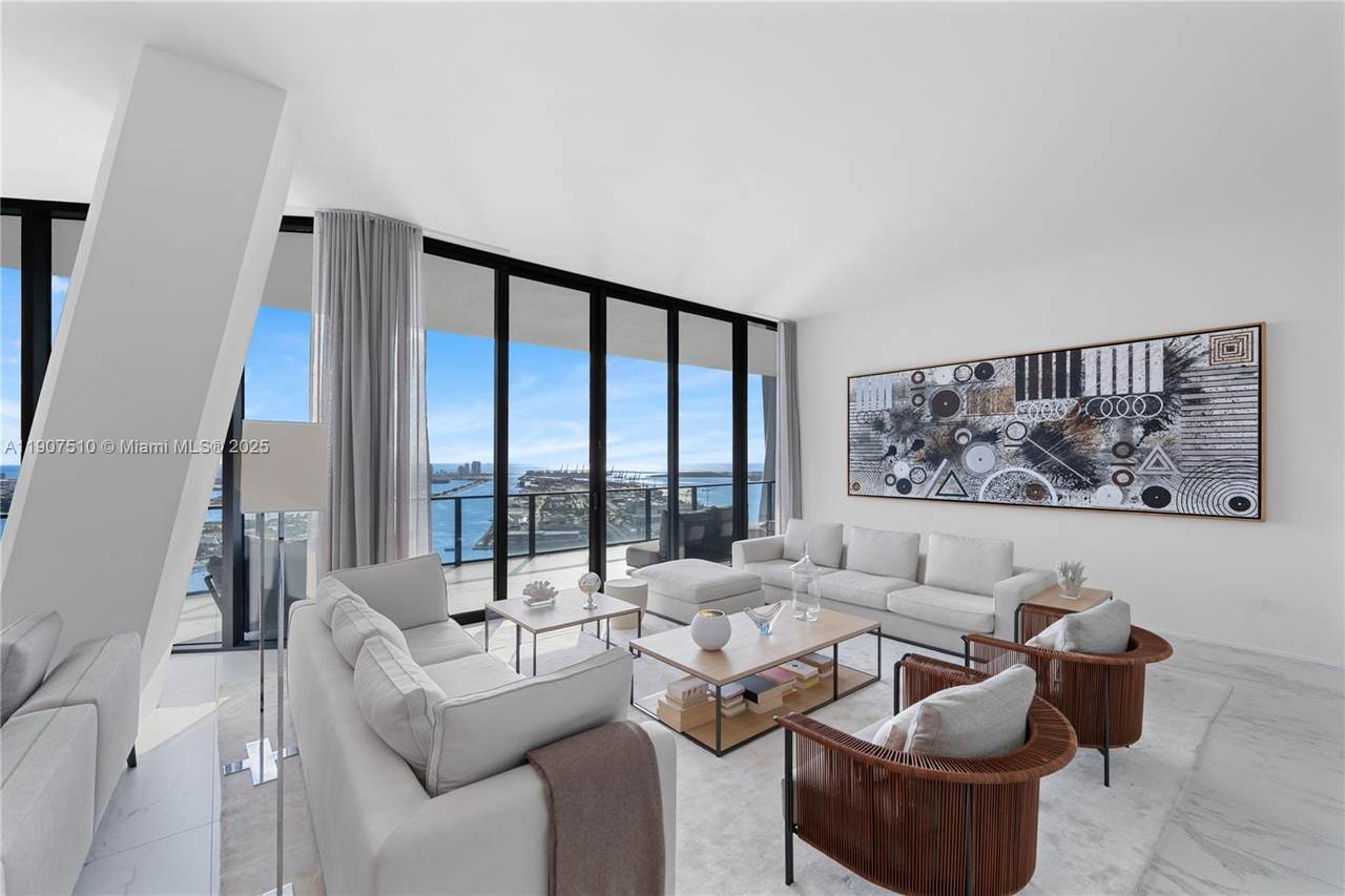 1000 Biscayne Blvd - Photo 1