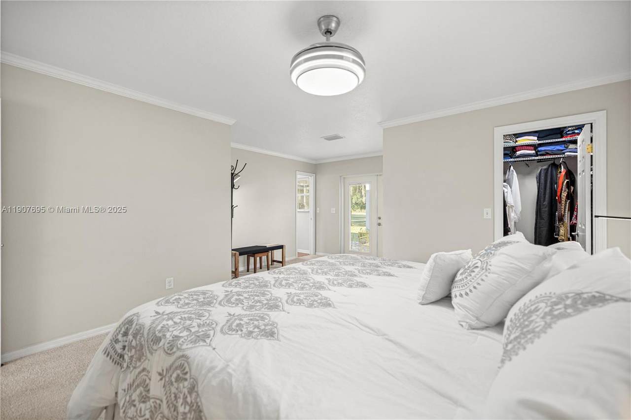 9812 74 Ave - Photo 1