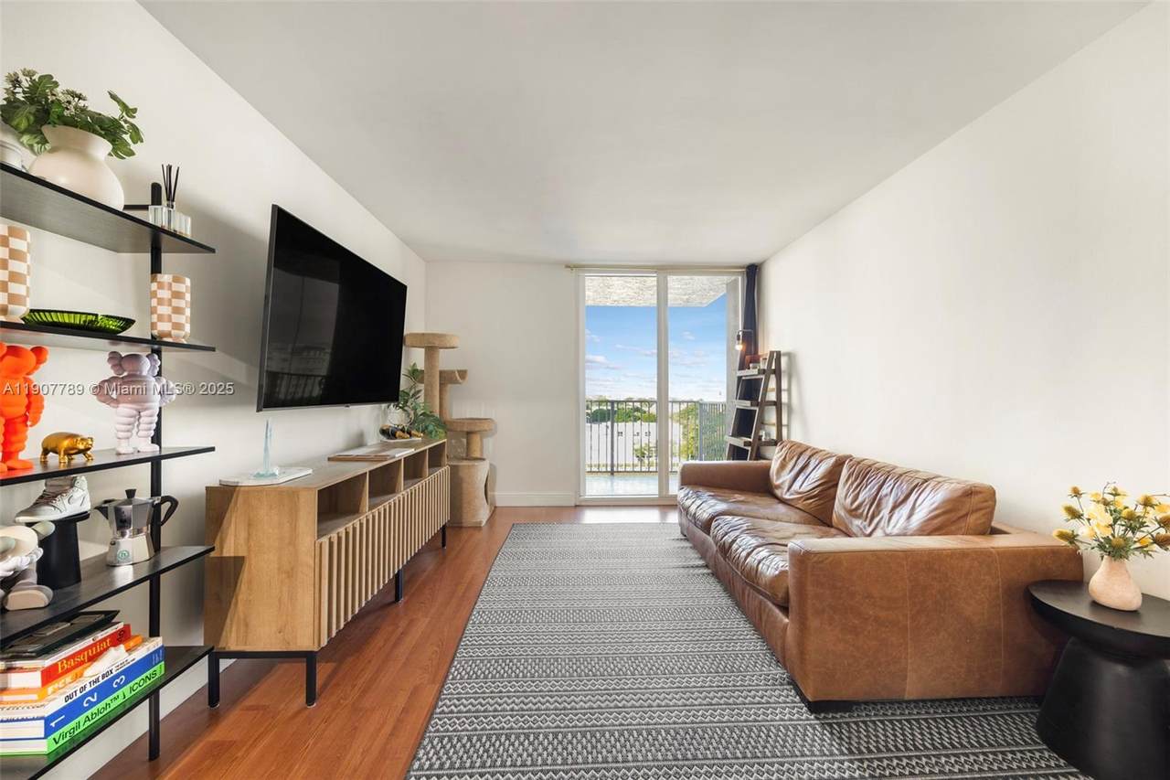 850 Miami Ave - Photo 1