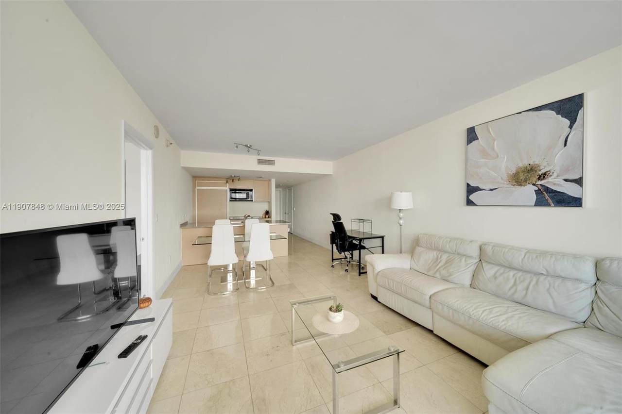 1850 Ocean Dr - Photo 1