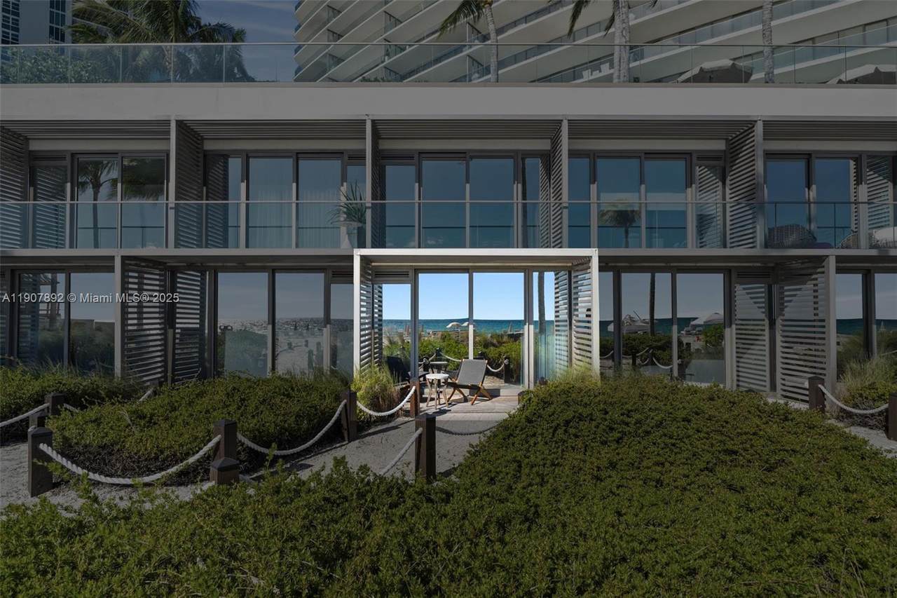 18975 Collins Ave Cabana - Photo 1