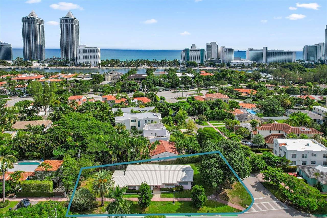 4601 Royal Palm Ave - Photo 1