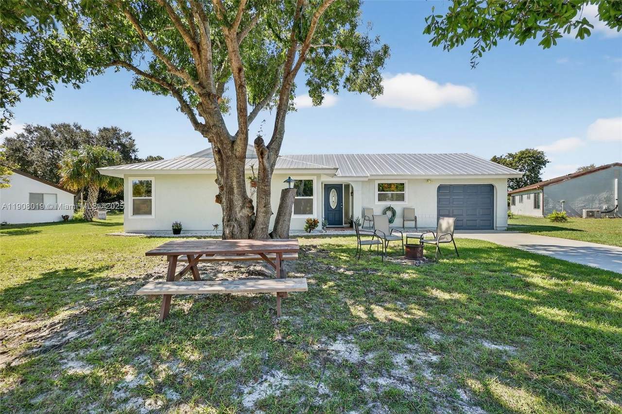 1610 Burning Ln - Photo 1