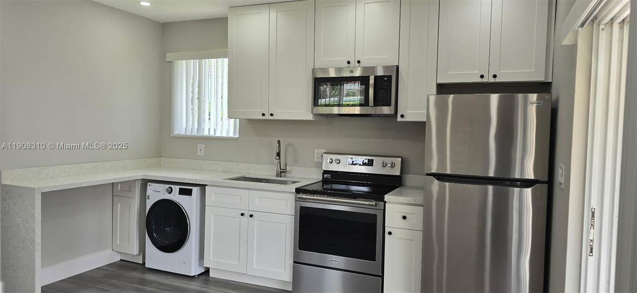 2533 Garfield St - Photo 1