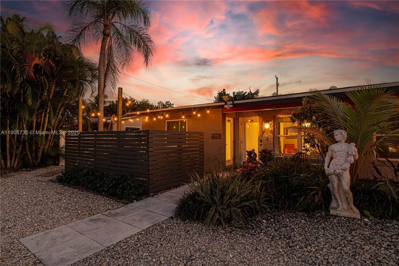 1416 23rd St - Photo 1