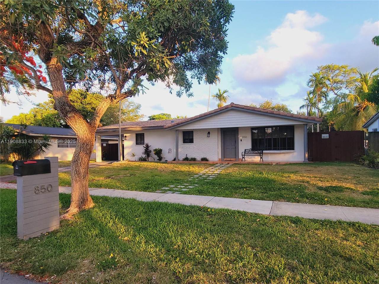 850 182nd Ter - Photo 1