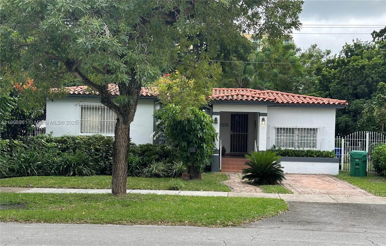 3410 21st St - Photo 1