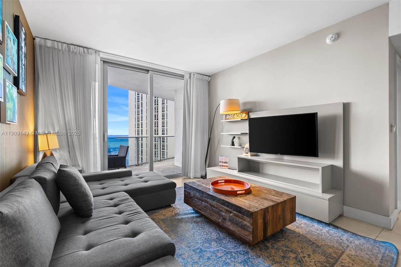 4111 Ocean Dr - Photo 1