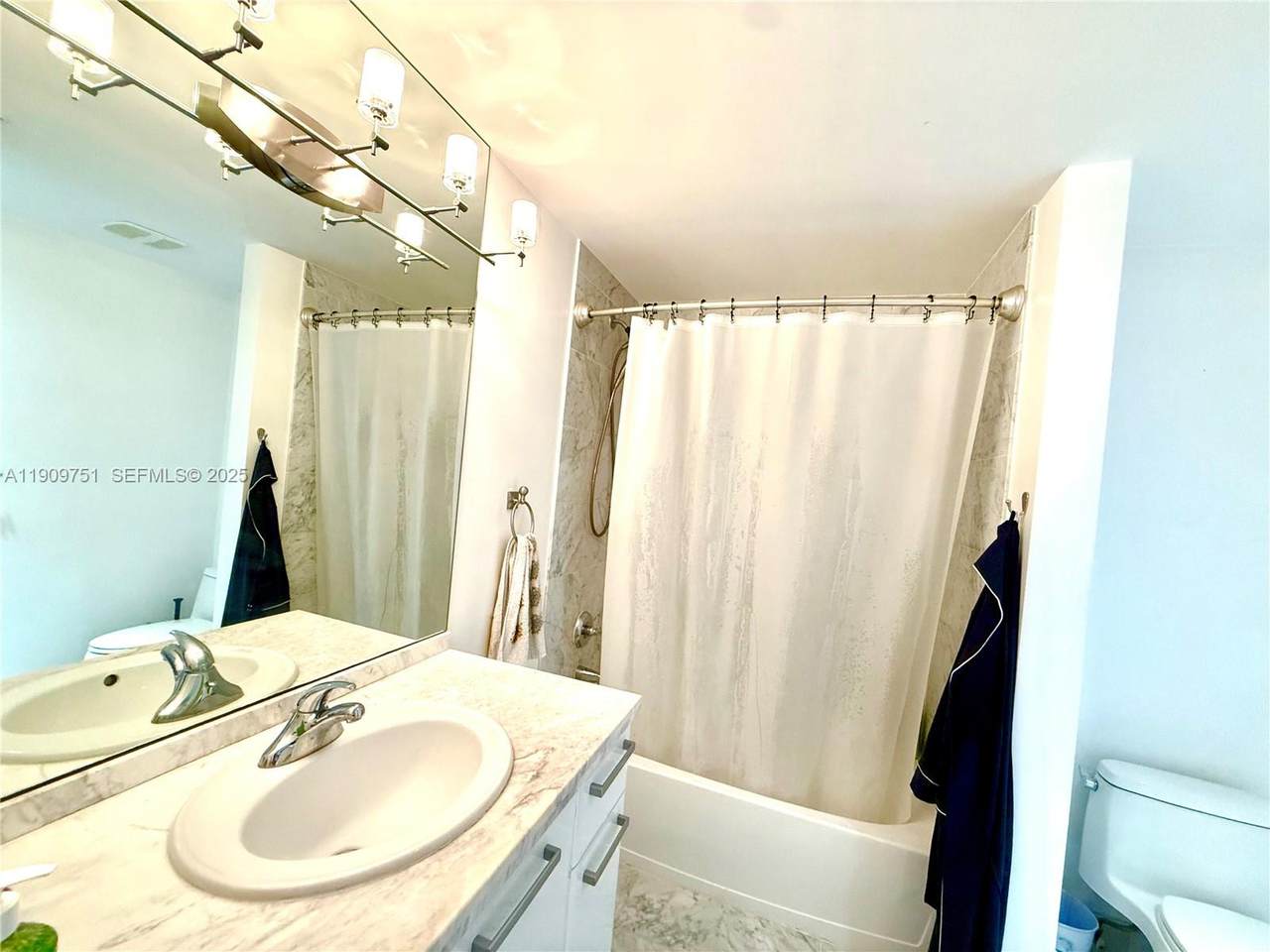 https://bt-photos.global.ssl.fastly.net/miami/1280_boomver_1_A11909751-2.jpg