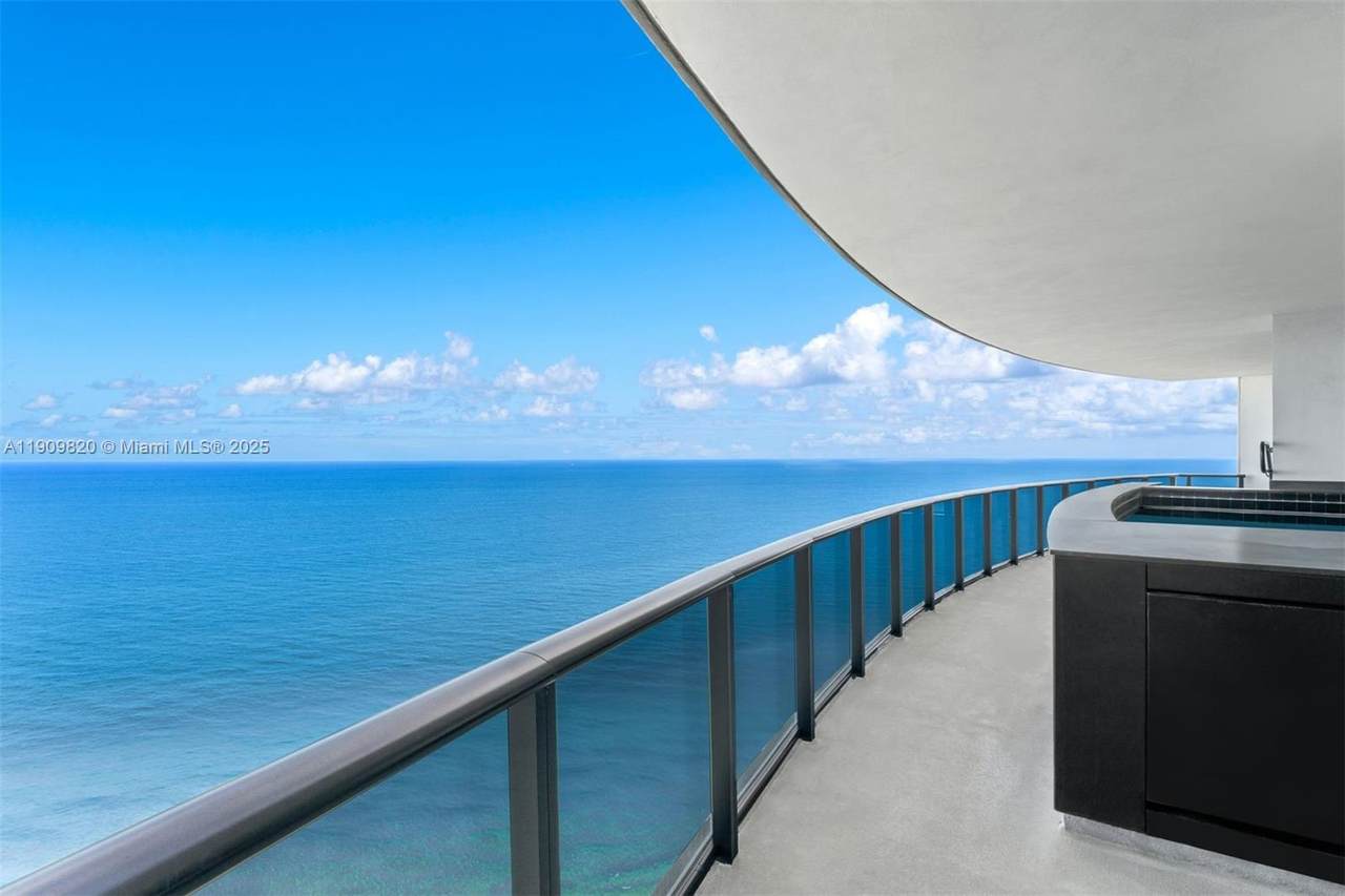 18555 Collins Ave - Photo 1