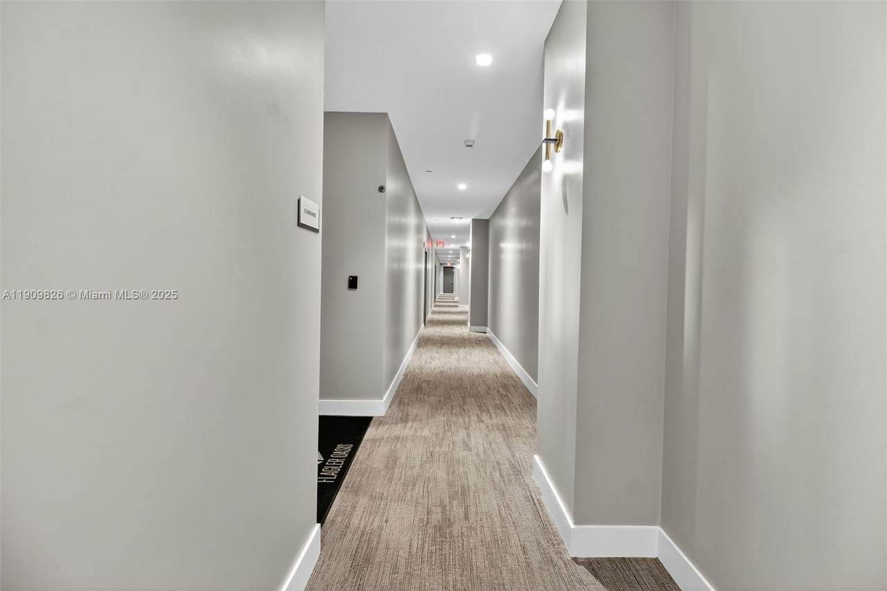 https://bt-photos.global.ssl.fastly.net/miami/1280_boomver_1_A11909826-2.jpg