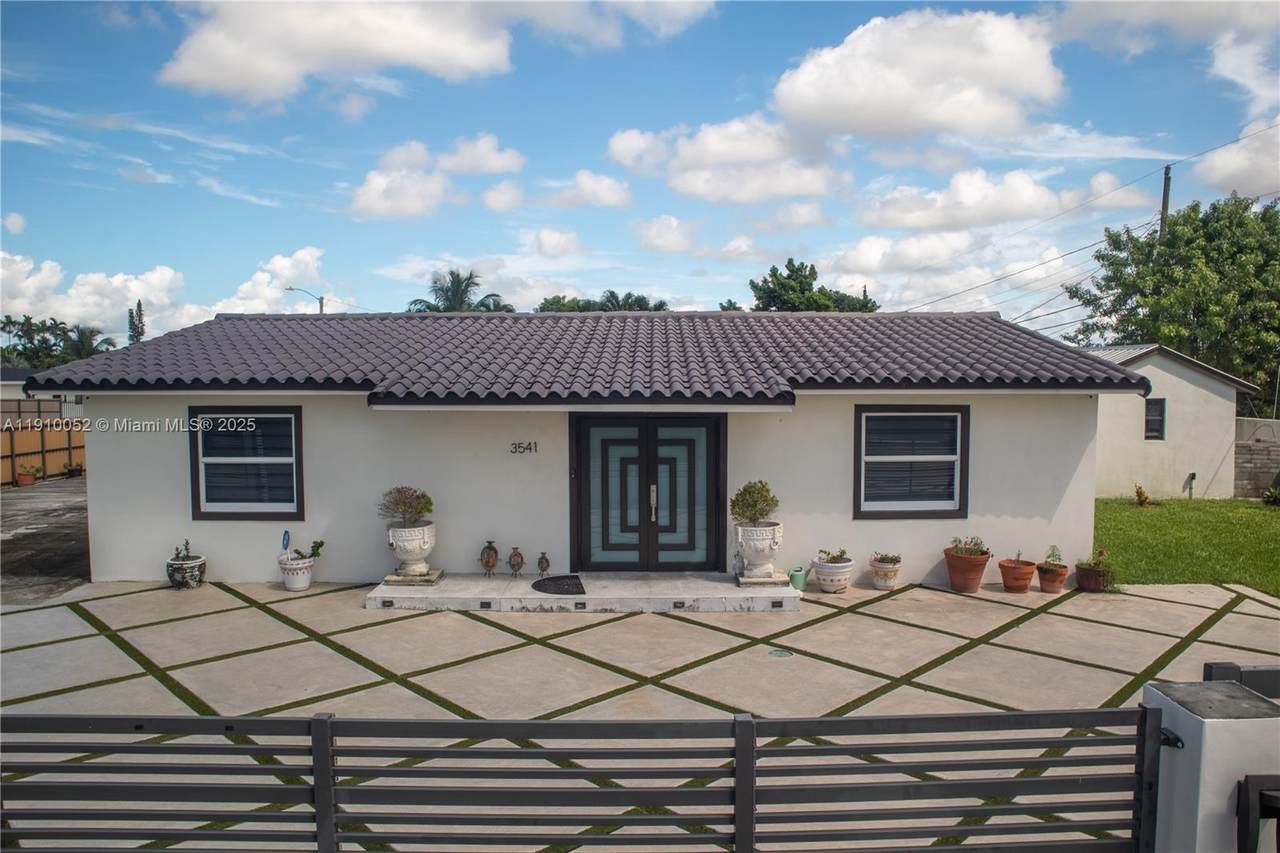 3541 105th Ct - Photo 1