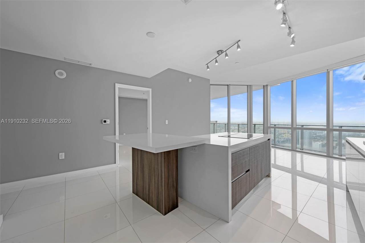 https://bt-photos.global.ssl.fastly.net/miami/1280_boomver_1_A11910232-2.jpg