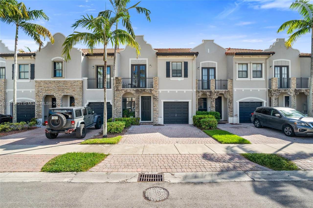 23713 115th Ave - Photo 1