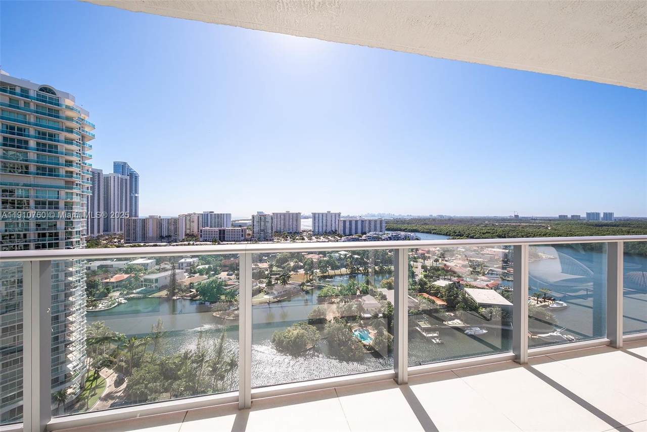 https://bt-photos.global.ssl.fastly.net/miami/1280_boomver_1_A11910760-2.jpg