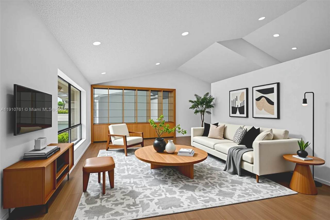 9721 Majestic Way - Photo 1