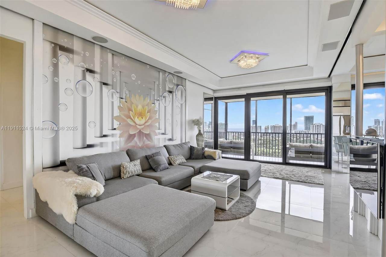 20335 Country Club Dr - Photo 1