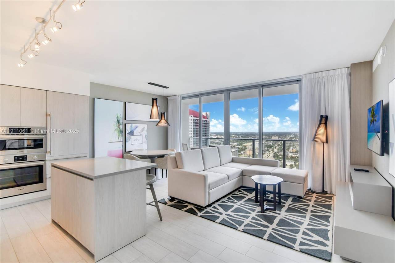 4010 Ocean Dr - Photo 1