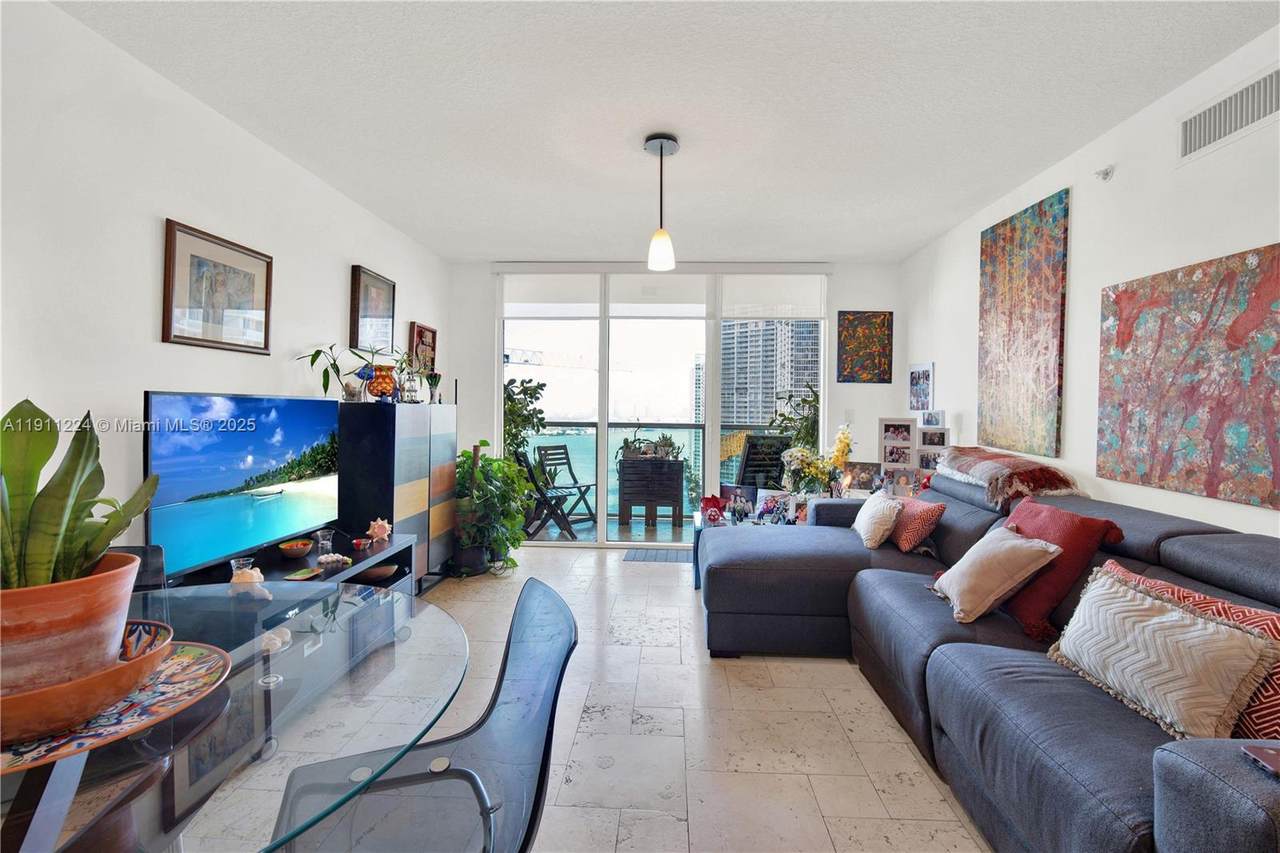 31 5th St - Photo 1