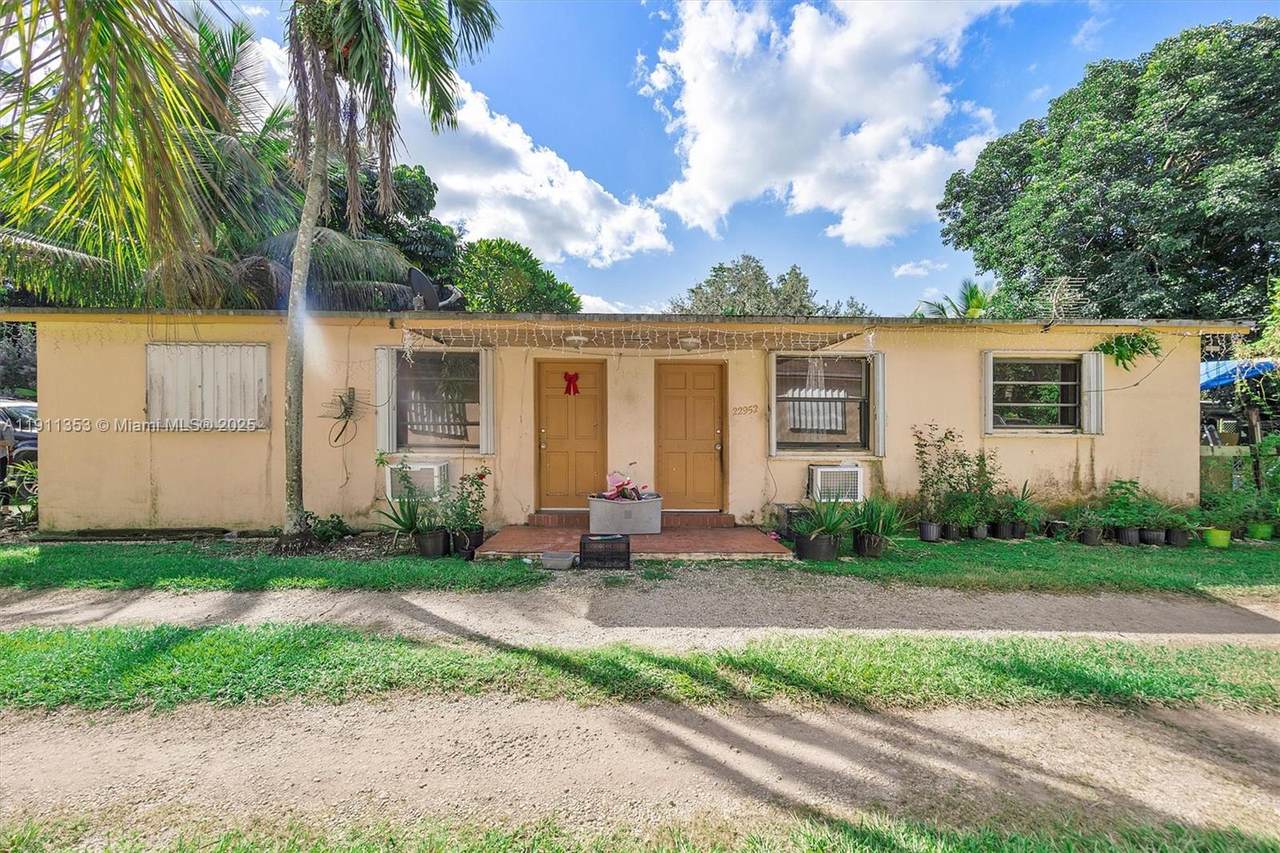 22950 156th Ave - Photo 1