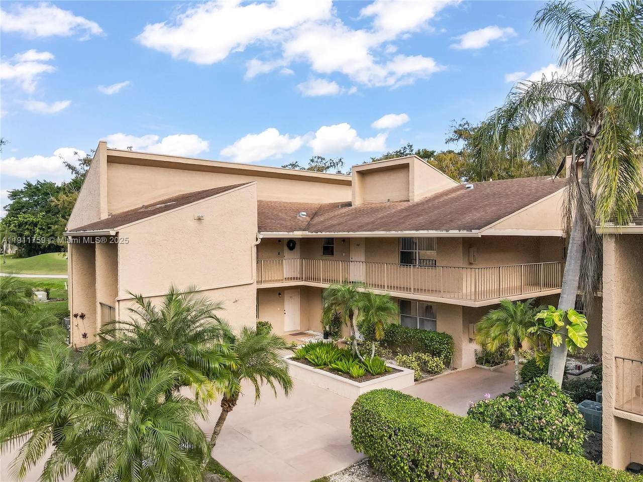 7582 86th Ter - Photo 1