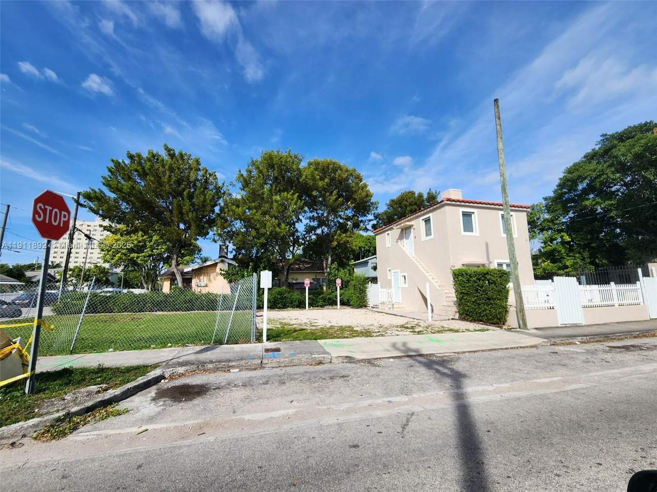 https://bt-photos.global.ssl.fastly.net/miami/1280_boomver_1_A11911892-2.jpg